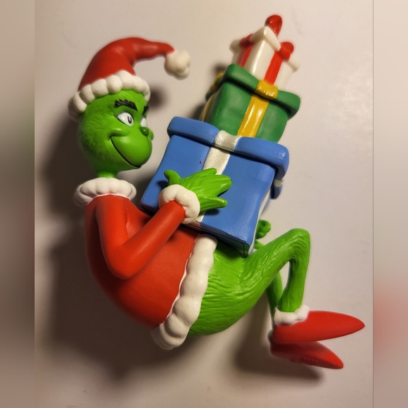 How the Grinch Stole Christmas - Keepsake Ornament - Picture 1 of 17